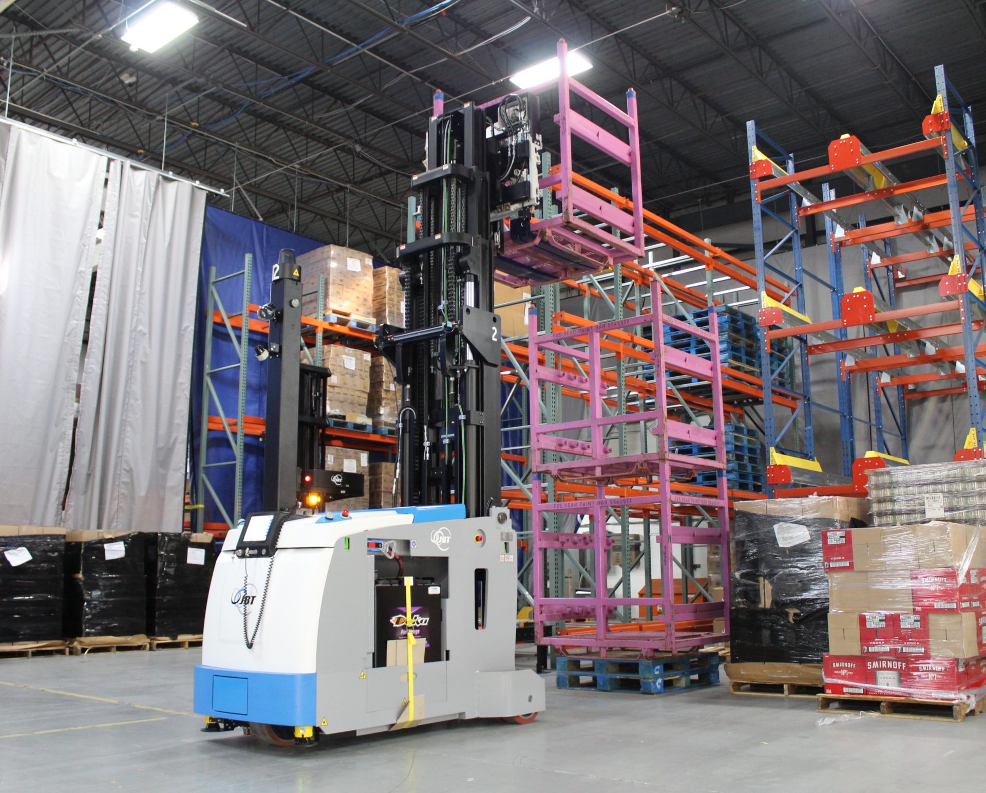 JBT to demonstrate flexible stacking abilities at LogiMAT 2020 | Lift ...
